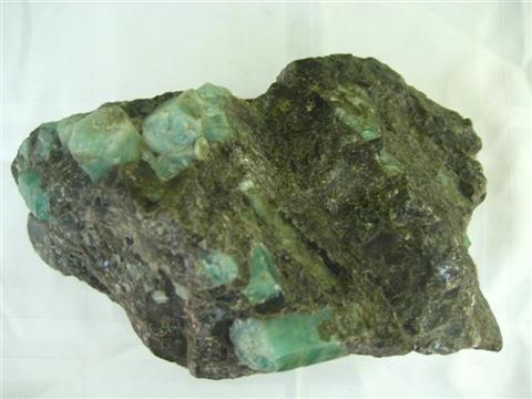 Emerald opens heart chakra quiets emotions 577